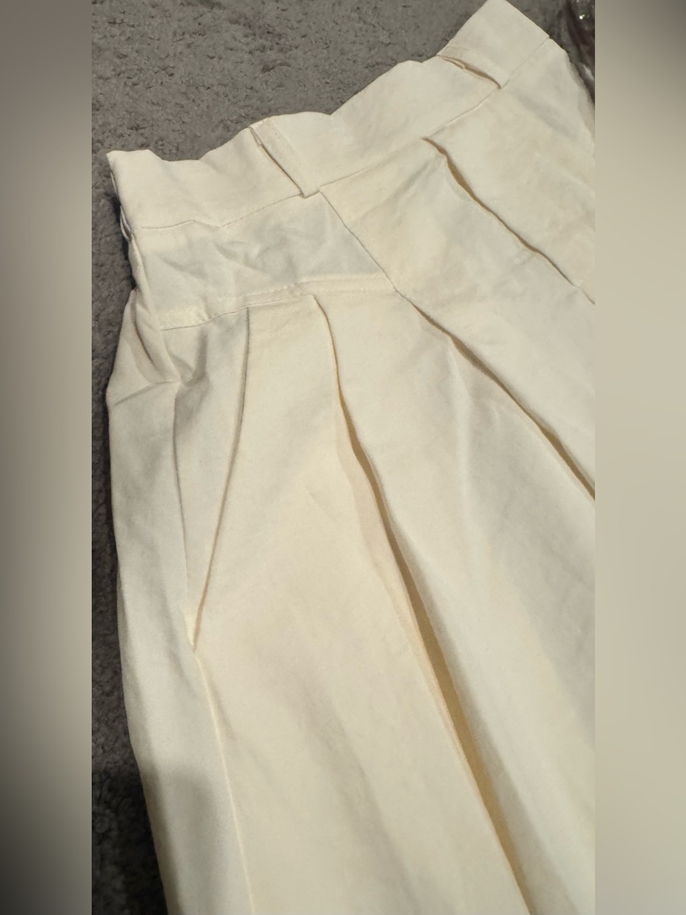 Women's Ivory Pleated Maxi Skirt with belt, 2 side pockets. - Picture 3 of 4